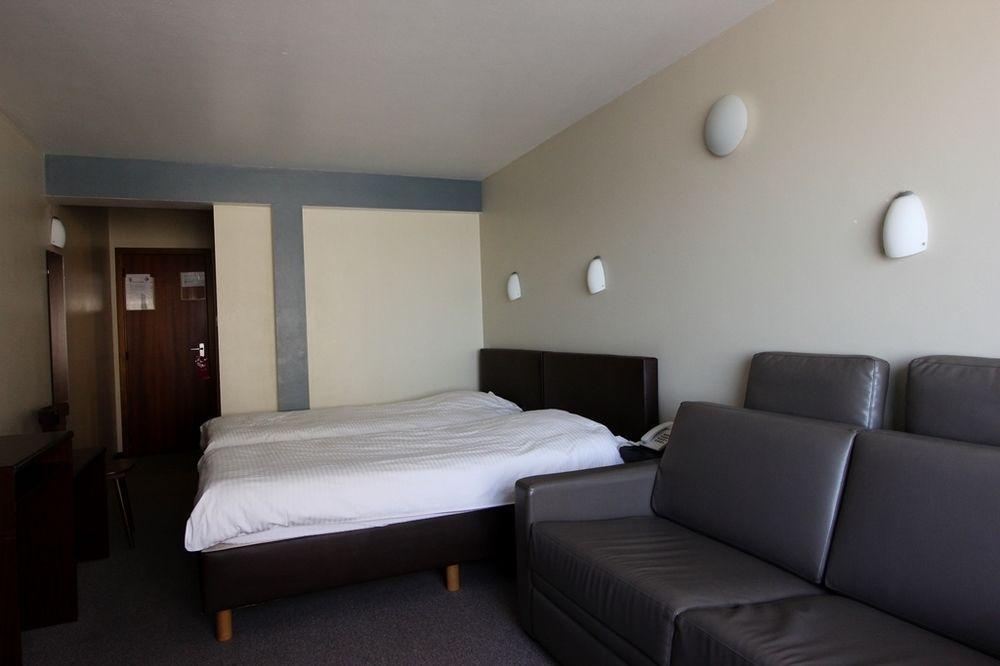 Hotel Uilenspiegel Nieuwpoort Buitenkant foto