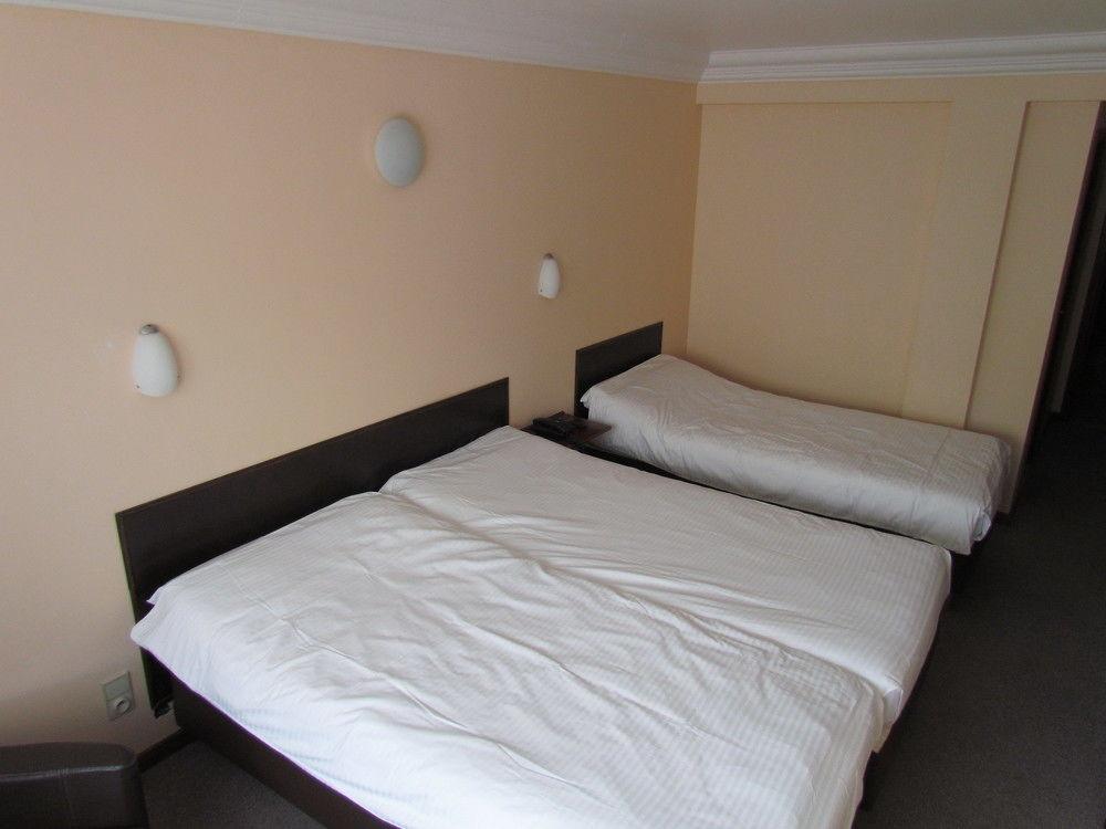 Hotel Uilenspiegel Nieuwpoort Buitenkant foto