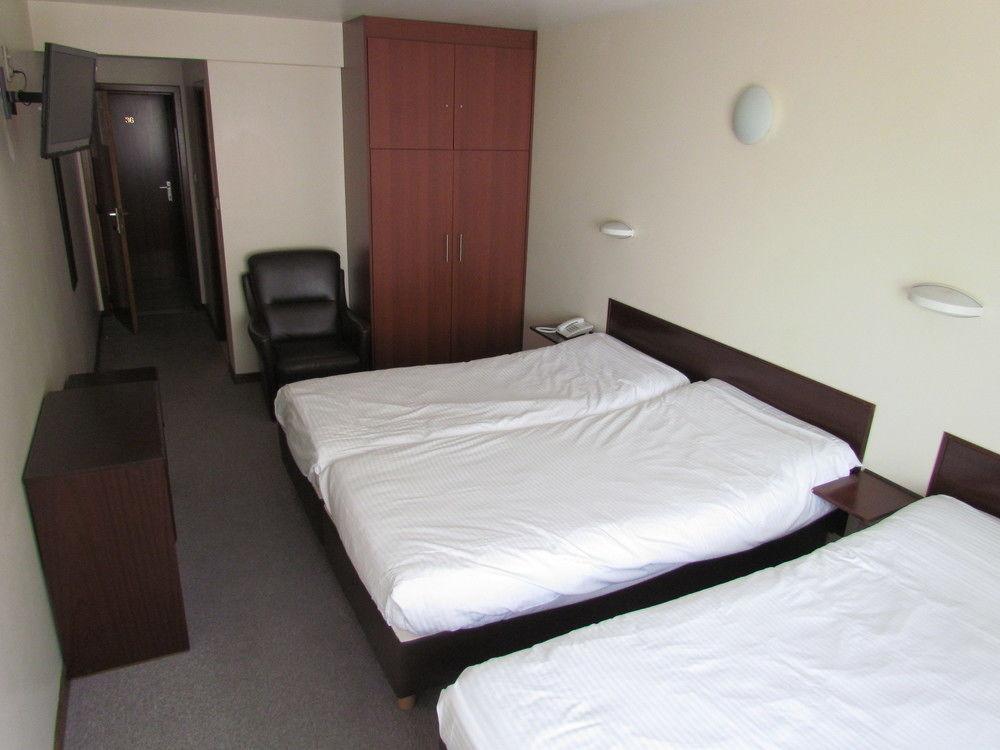 Hotel Uilenspiegel Nieuwpoort Buitenkant foto